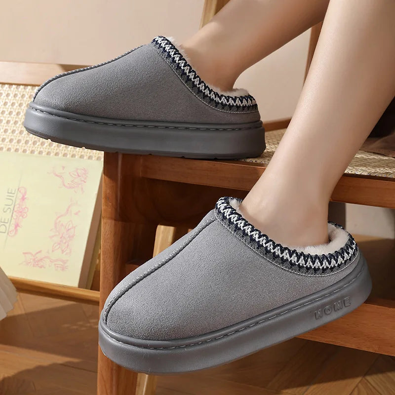 Chaussons d’intérieur en daim synthétique – Semelle antidérapante