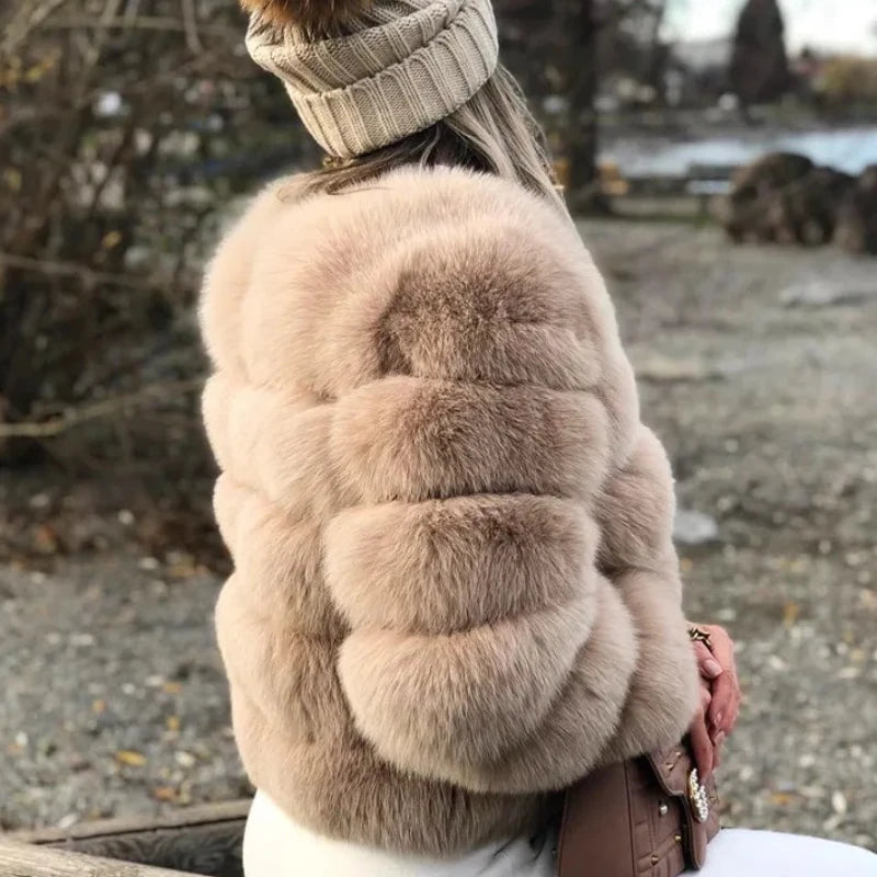 Manteau court fausse fourrure femme – Chaud et élégant