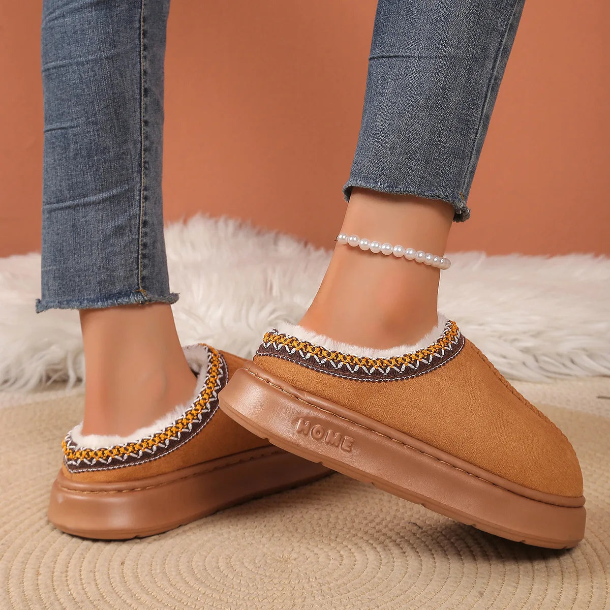 Chaussons d’intérieur en daim synthétique – Semelle antidérapante